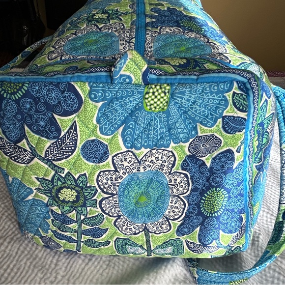 Vera Bradley extra large duffle bag blue green floral - Picture 4 of 16